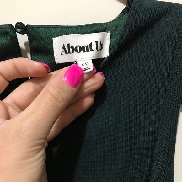 Dark green dress open back - Picture 3 of 8